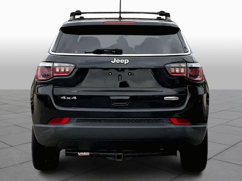 Used 2017 Jeep Compass Latitude image 4