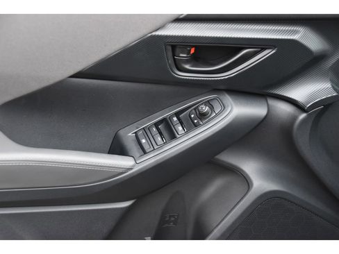 Certified 2025 Subaru Crosstrek 2.0i Premium image 24