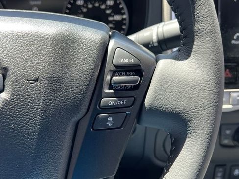 New 2025 Nissan Frontier SV w/ SV Convenience Package image 16