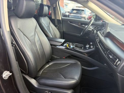 Used 2022 Lincoln Nautilus Reserve w/ Equipment Group 201A image 10