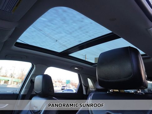 Used 2019 Cadillac XT5 Luxury image 3