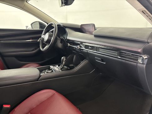 Used 2022 MAZDA MAZDA3 s image 31