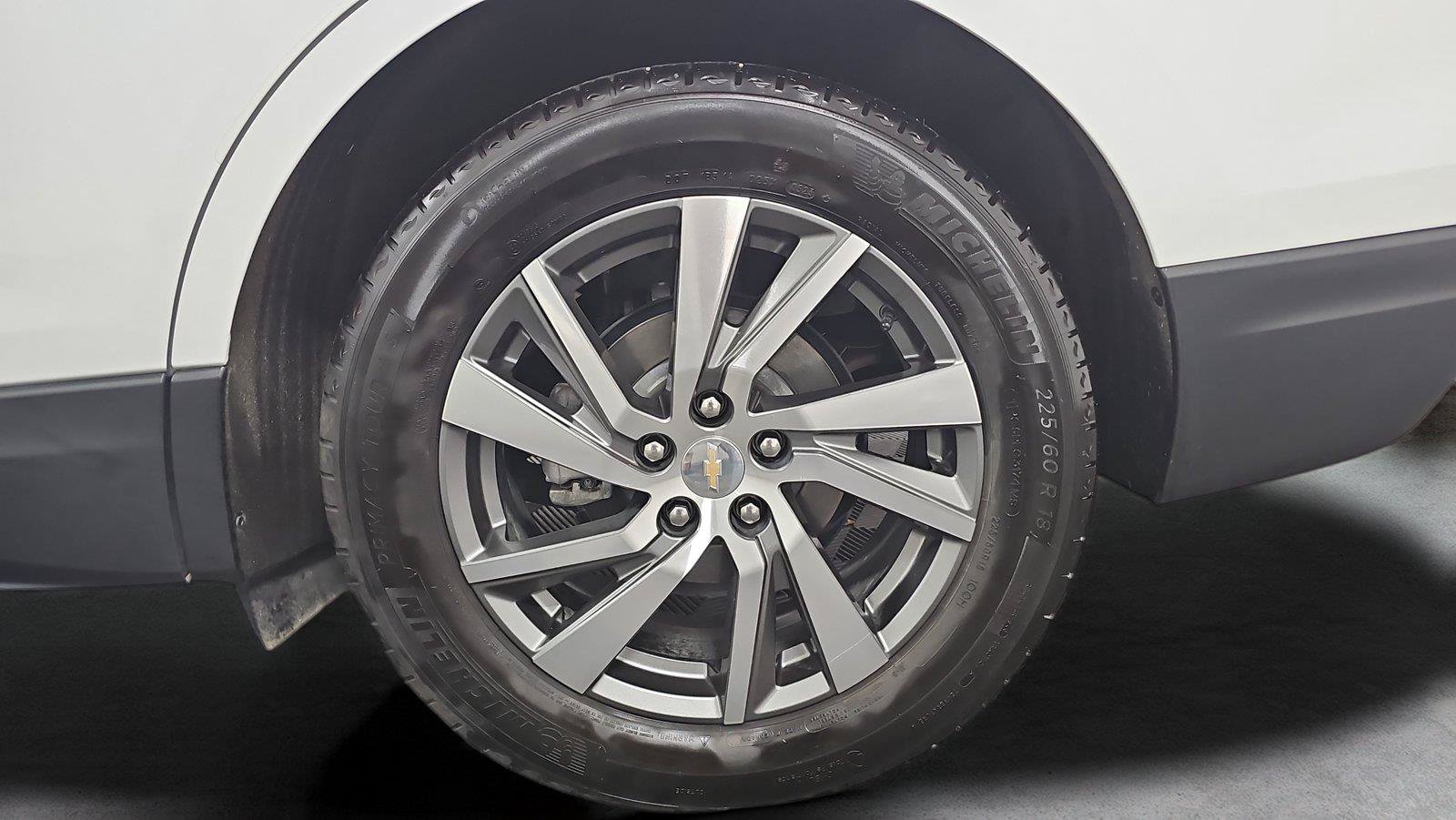 Used 2023 Chevrolet Equinox Premier FWD image 26
