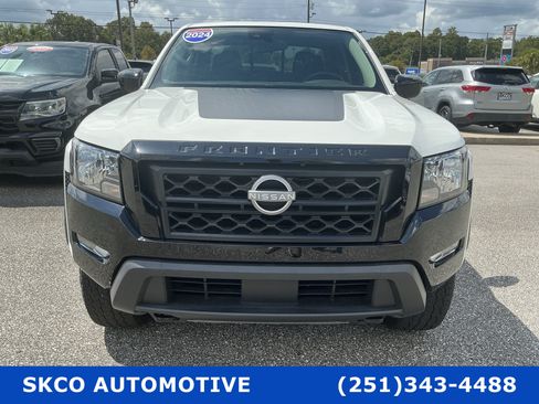 Used 2024 Nissan Frontier SV w/ Hardbody Edition AWD/4WD image 8