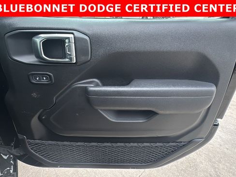 Used 2025 Jeep Gladiator Sport AWD/4WD image 30