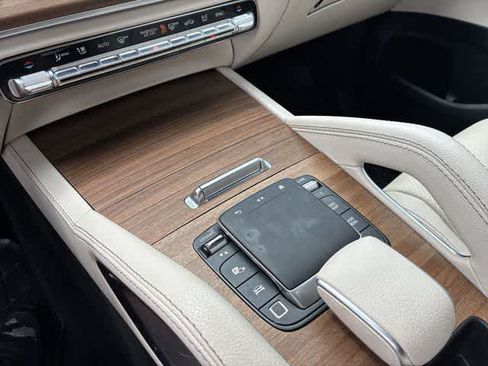 Used 2025 Mercedes-Benz GLE 350 4MATIC image 40