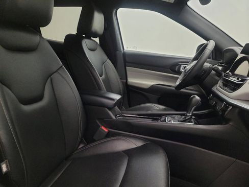 Used 2025 Jeep Compass Limited AWD/4WD image 21