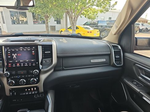 Used 2019 RAM 1500 Laramie AWD/4WD image 22