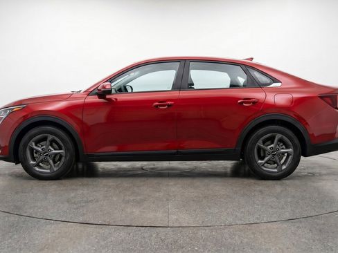 Used 2025 Kia K4 LXS image 4