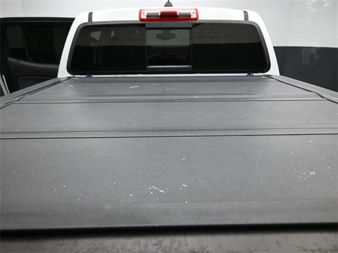 Used 2017 Chevrolet Colorado Z71 image 29