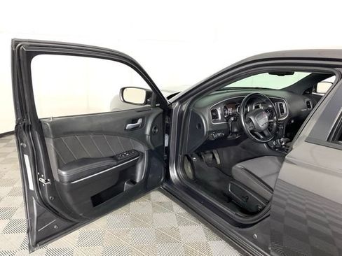 Used 2022 Dodge Charger SXT AWD/4WD image 28