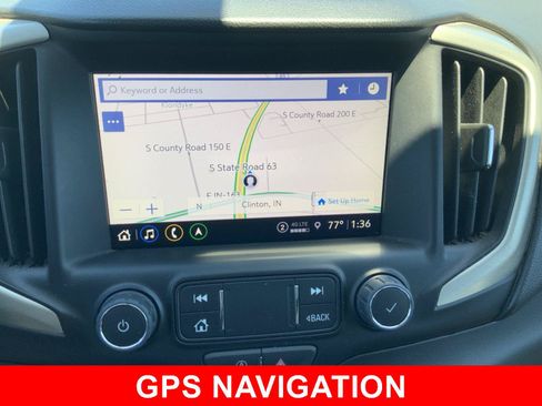 Used 2024 GMC Terrain Denali w/ Denali Premium Package AWD/4WD image 6