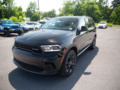 Used 2025 Dodge Durango GT w/ Blacktop Package image 8
