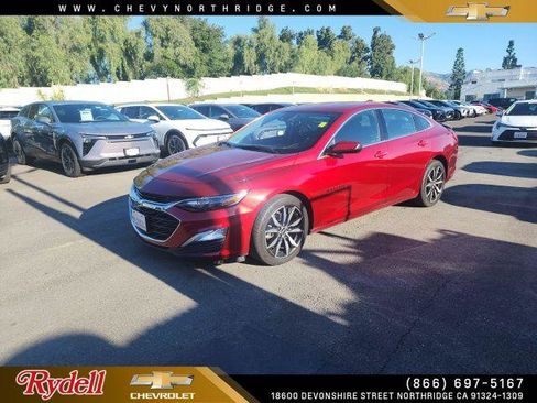 Used 2024 Chevrolet Malibu RS FWD image 1