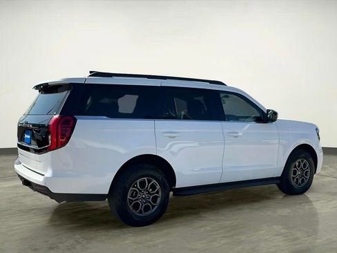 Certified 2025 Ford Expedition Active AWD/4WD image 10