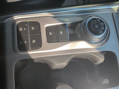 Used 2020 Ford Explorer Limited image 18