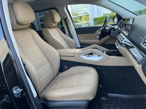 Used 2026 Mercedes-Benz GLS 450 4MATIC image 21