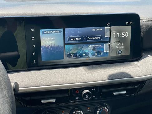 Certified 2025 Nissan Kicks SV AWD/4WD image 20