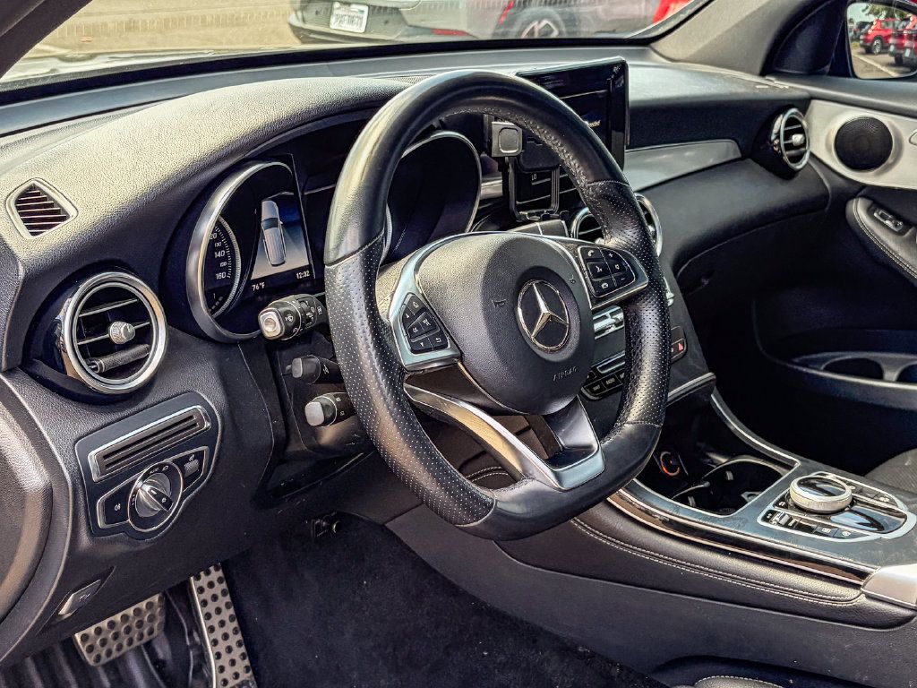 Used 2019 Mercedes-Benz GLC 300 image 8