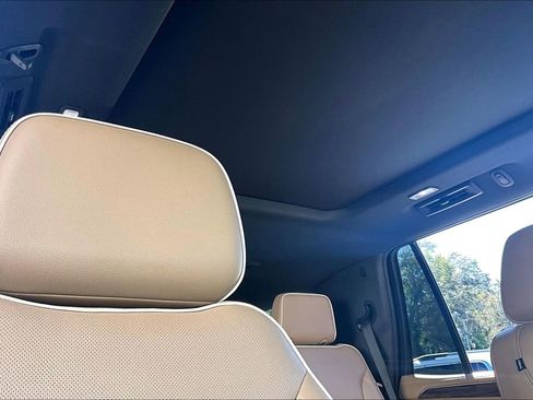 Used 2021 Chevrolet Tahoe Premier w/ Premium Package image 26