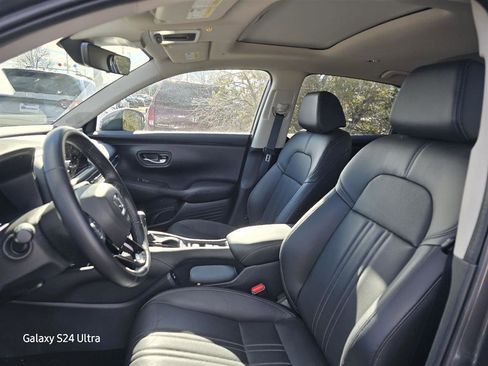 Used 2025 Honda HR-V EX-L image 5