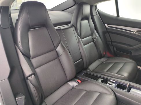 Used 2015 Porsche Panamera 4 image 23