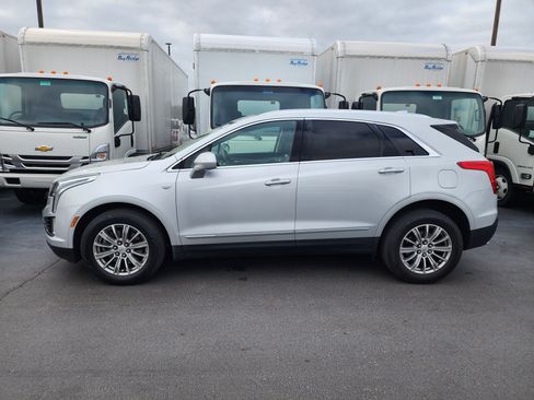 Used 2017 Cadillac XT5 Luxury w/ Driver Awareness Package AWD/4WD image 31