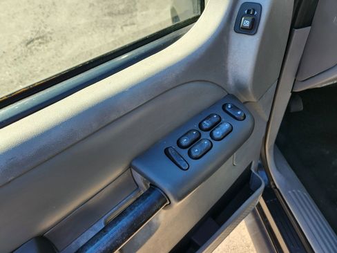 Used 2003 Ford Explorer Sport Trac XLS image 22