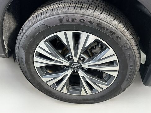 Used 2023 Nissan Rogue SV FWD image 11