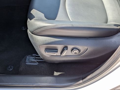 Used 2025 Toyota RAV4 XLE Premium FWD image 12