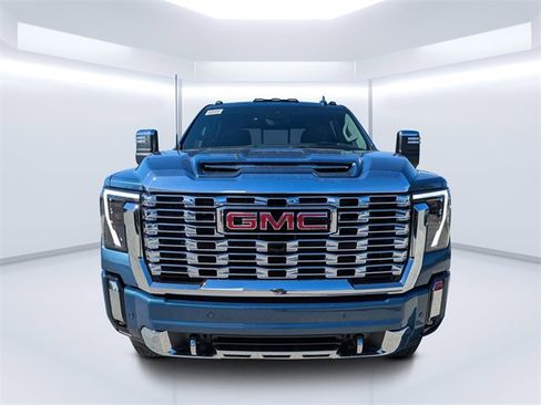 New 2026 GMC Sierra 3500 Denali w/ Denali Reserve Package image 8