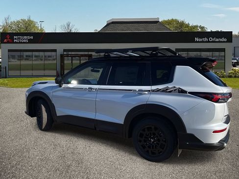 New 2026 Mitsubishi Outlander AWD image 4