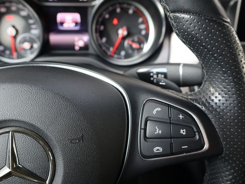 Used 2020 Mercedes-Benz GLA 250 4MATIC image 33