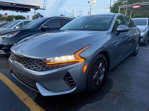 Used 2021 Kia K5 LXS FWD image 2