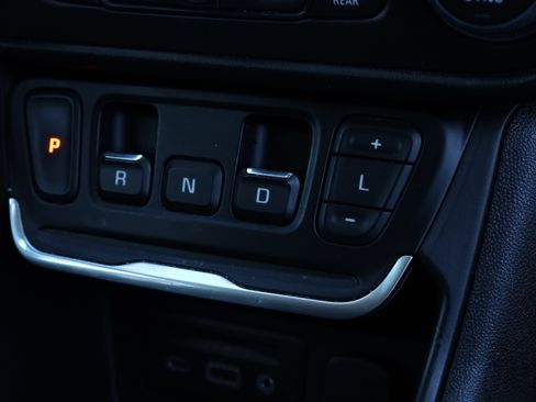 Used 2020 GMC Terrain SLT image 10