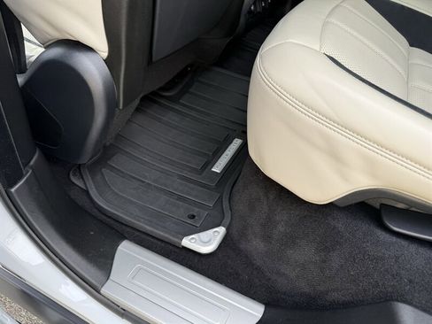 Used 2020 Land Rover Range Rover Sport HSE Dynamic image 18