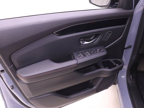 Used 2024 Honda Pilot TrailSport image 9