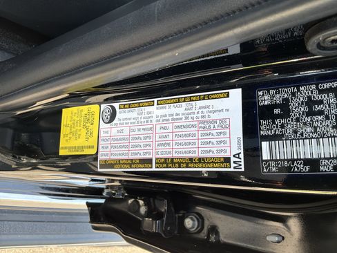 Used 2022 Toyota 4Runner Limited AWD/4WD image 35