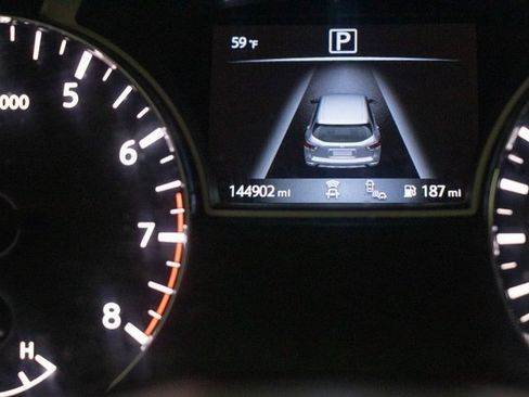 Used 2019 Nissan Pathfinder SV image 31