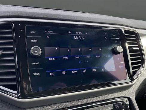 Used 2021 Volkswagen Atlas Cross Sport SEL Premium image 20