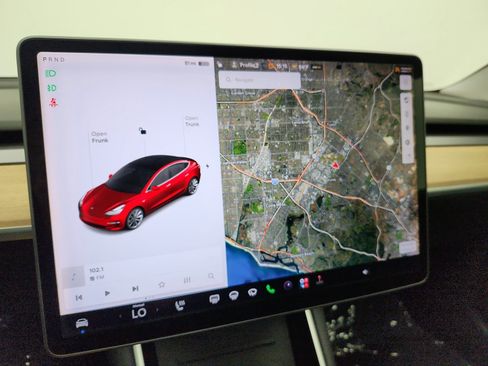 Used 2017 Tesla Model 3 Long Range RWD image 9