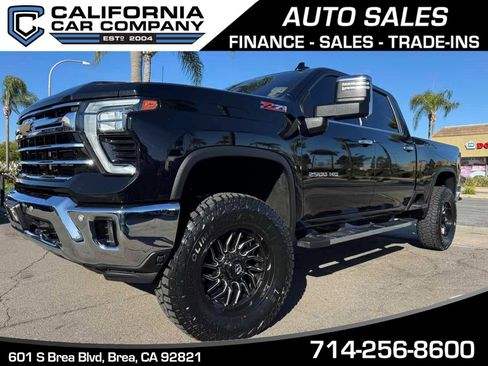 Used 2024 Chevrolet Silverado 2500 LTZ w/ LTZ Premium Package AWD/4WD image 1