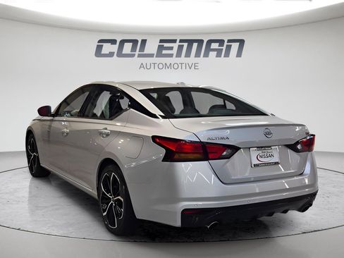 Certified 2025 Nissan Altima 2.5 SR w/ SR Premium Package FWD image 6