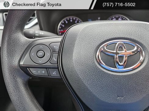 Used 2022 Toyota RAV4 XLE image 14