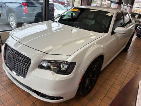Used 2021 Chrysler 300 S image 8