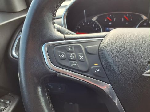 Used 2020 Chevrolet Equinox LT image 16