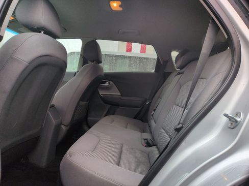Used 2017 Kia Niro LX image 15