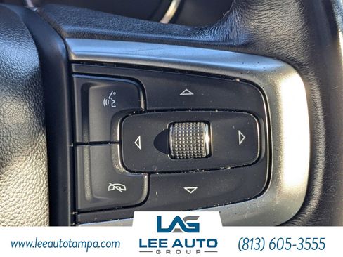 Used 2021 Chevrolet Suburban LT image 26