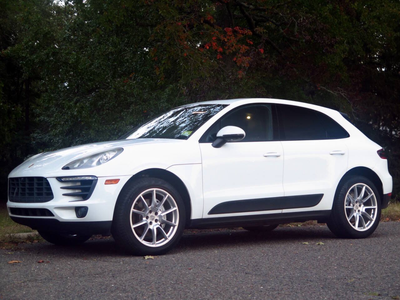 Used 2017 Porsche Macan S AWD/4WD image 40