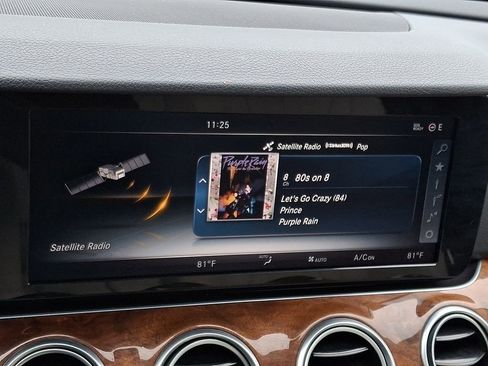 Used 2017 Mercedes-Benz E 300 4MATIC image 18